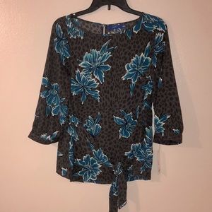 Apt.9 top, size small